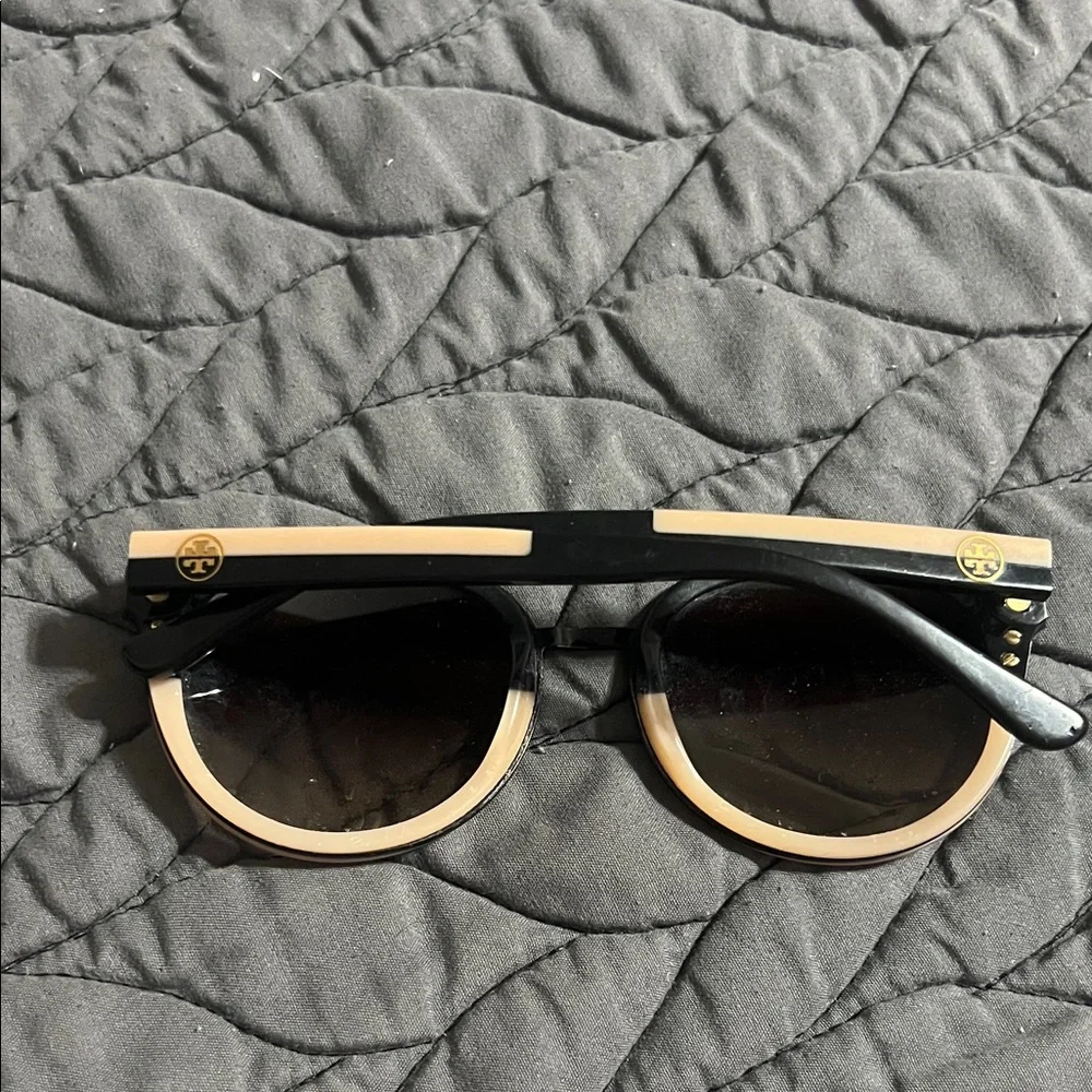 Tory Burch Black and Cream Sunglasses